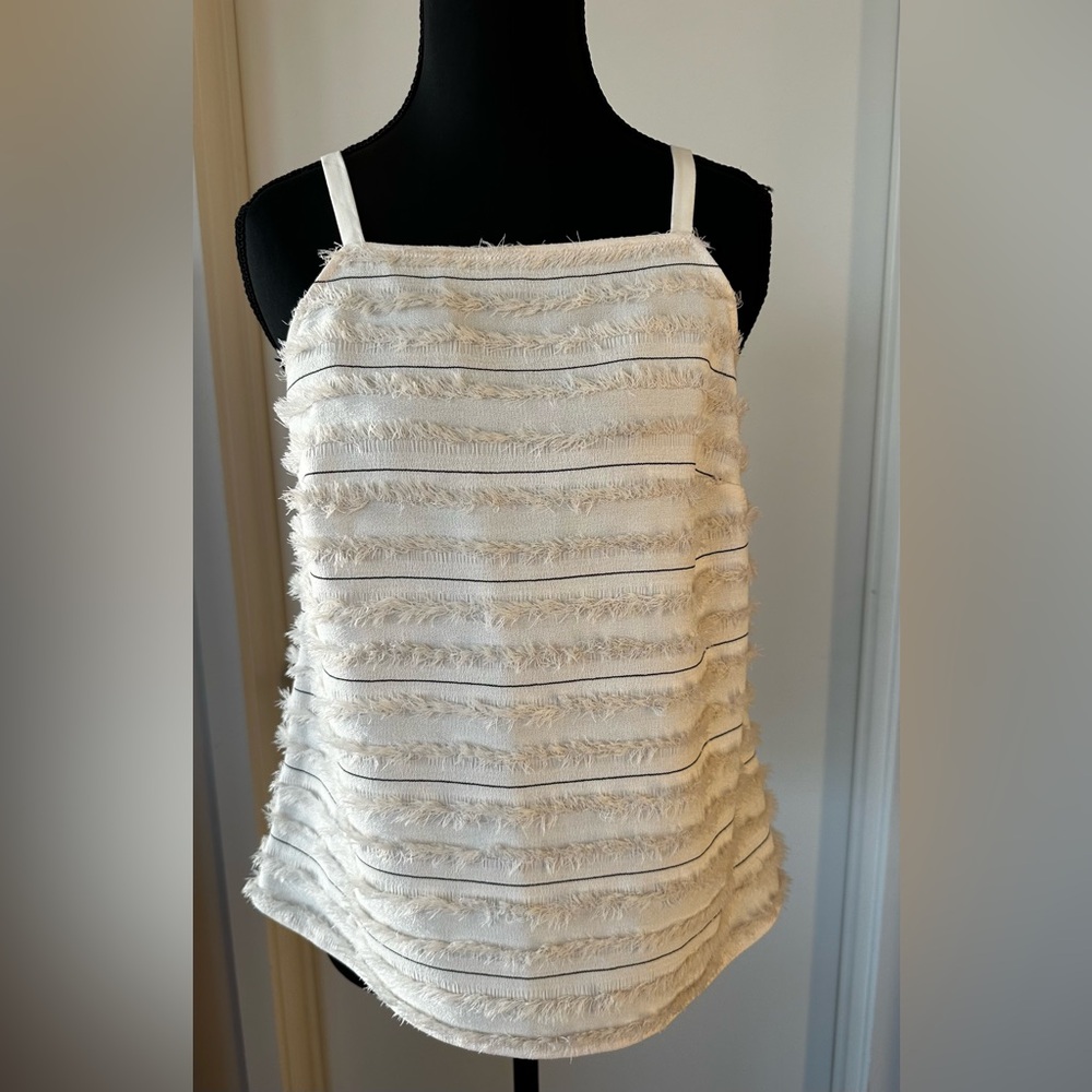 Anthropologie Maeve Quinn Textured Fringe Tank Top in Ivory. Size 4.